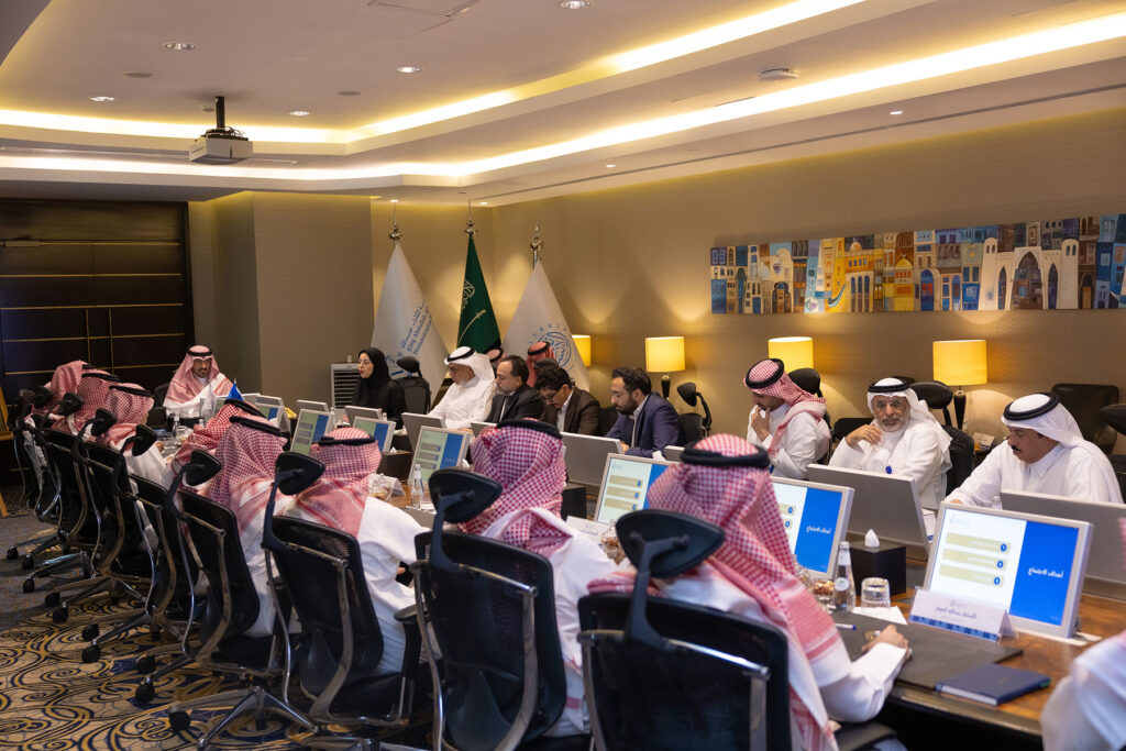 صورة من خبر: الرئيس التنفيذي يرأس الاجتماع الدوري لمديري القطاعات والإدارات